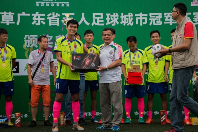 新赛季首败！维尔茨破门 利物浦惨被连追4球2-4利兹
