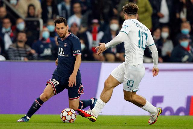 申花球迷赛后围堵小球迷引公愤，武磊官博寻人